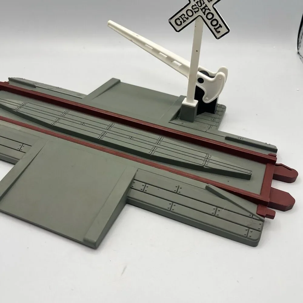 1988 Playskool Express Train Track Road Crossing Replacement Part Rerailer